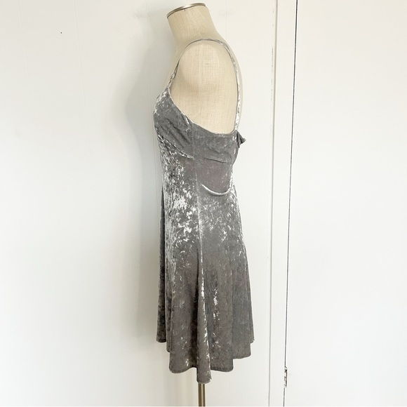 Calvin Klein Metallic Grey Crushed Velvet Skater Dress‎ Size 2 - Picture 4 of 7
